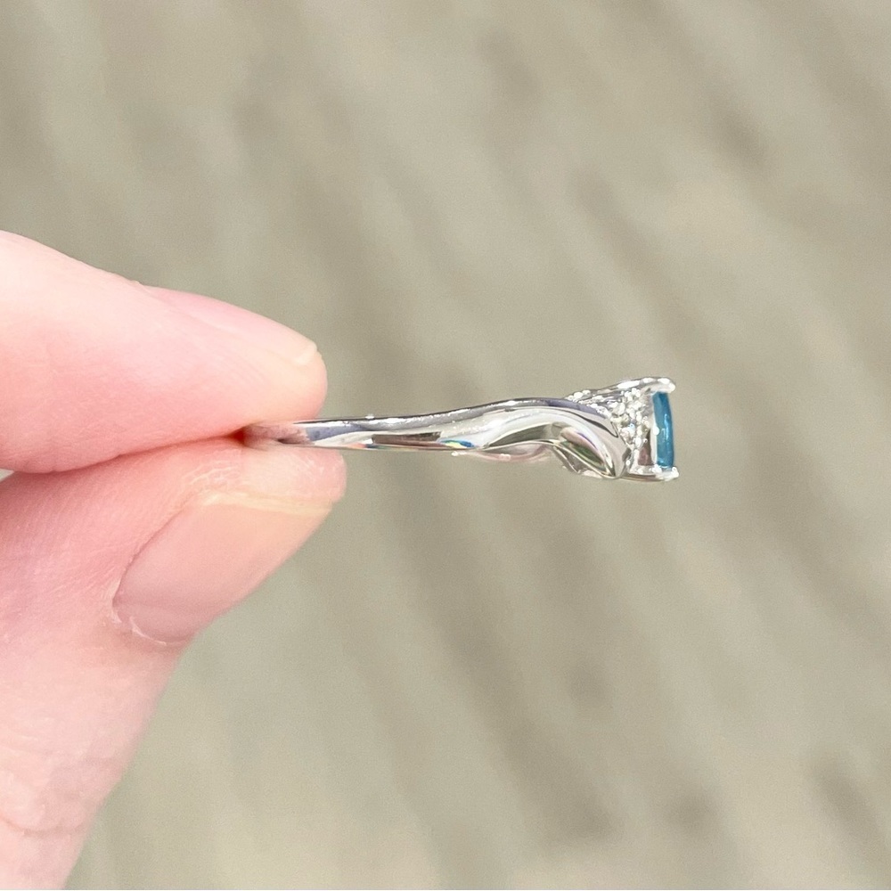 10K Light Swiss Blue Topaz Diamond accent oval solitaire dainty white gold ring‍ - Picture 7 of 10